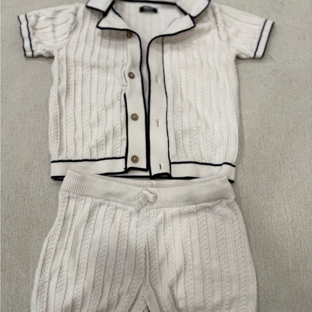 White Knit Baby Outfit - like NEW